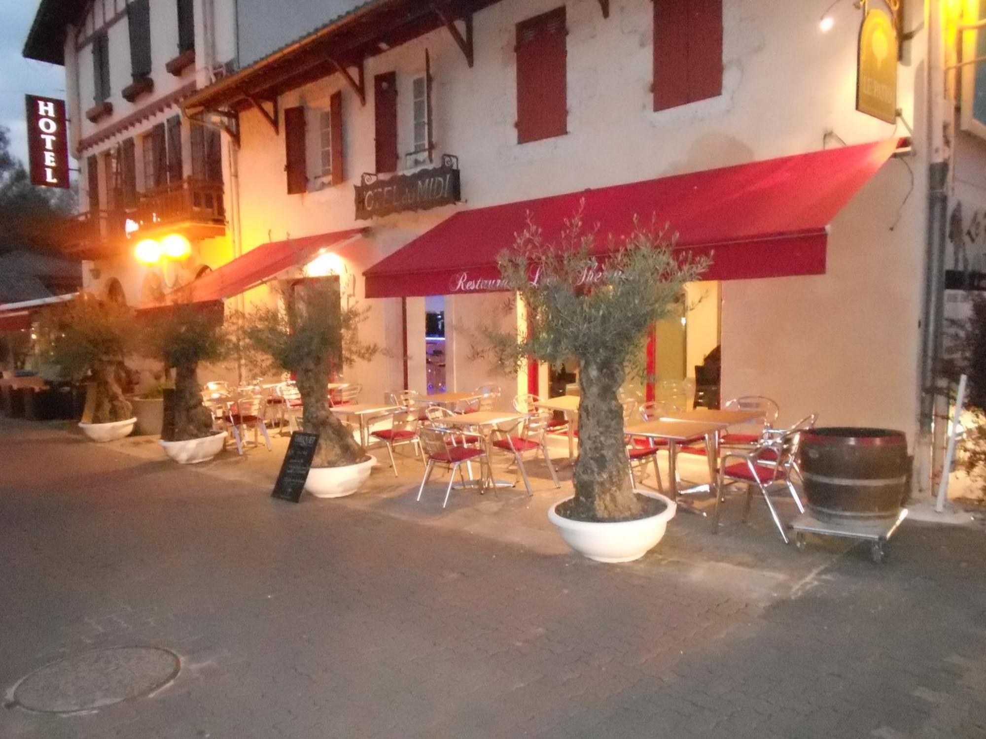 Hotel Du Midi Cazaubon Exterior photo